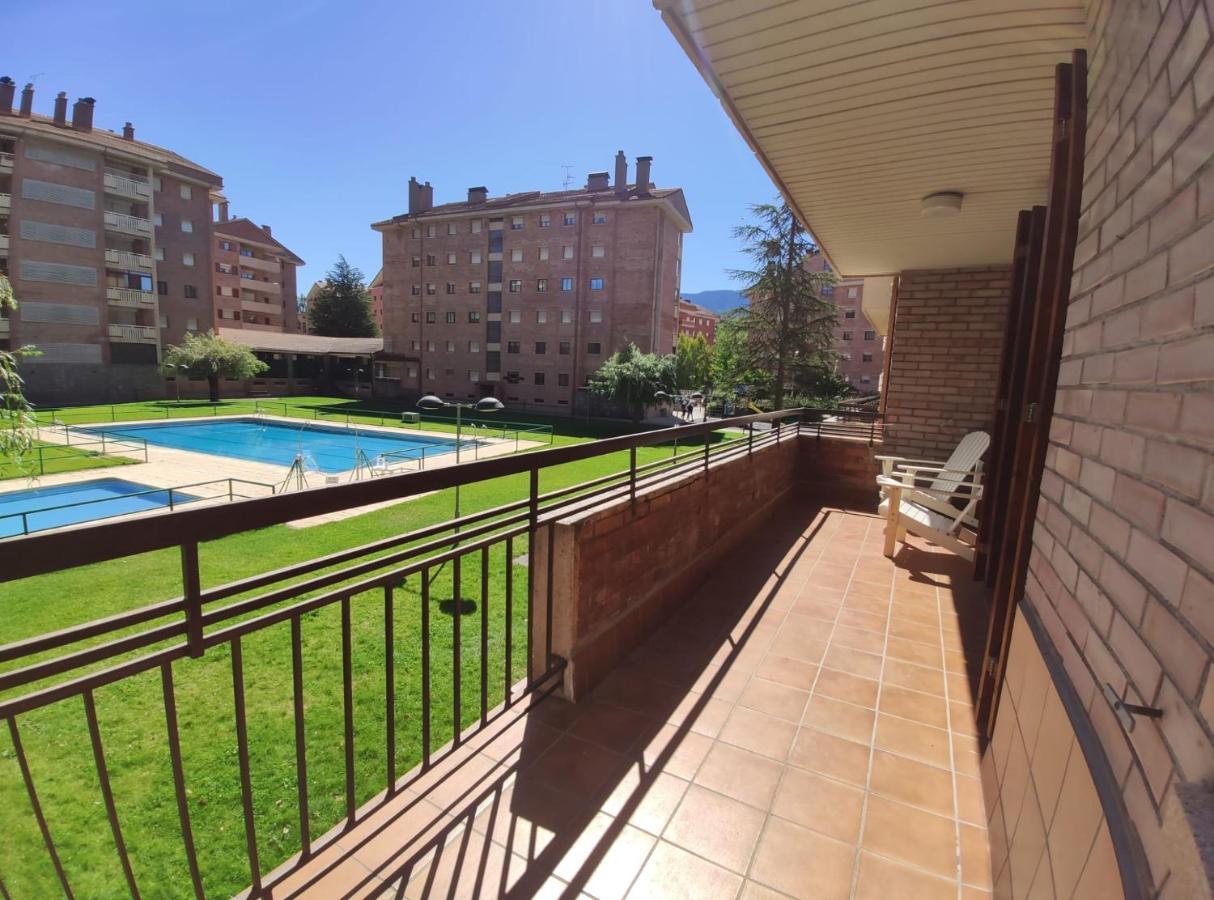 Apartamento Capelot Jaca Exterior foto